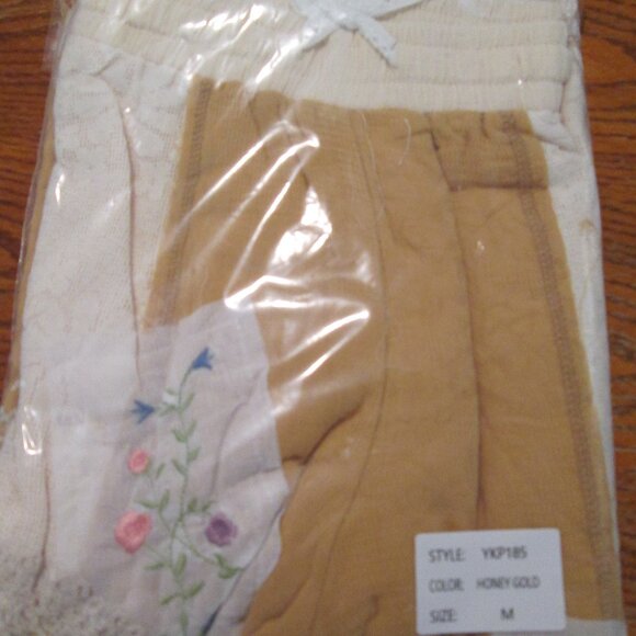 🎶🕊️POL Vintage-Inspired Patchwork Cotton Pants – Boho Lace & Embroidery Detail - Picture 9 of 15